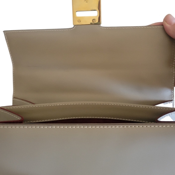 Salvatore Ferragamo Classic Top-Handle Women's Handbag Light Gray Gold Hardware - Picture 11 of 16